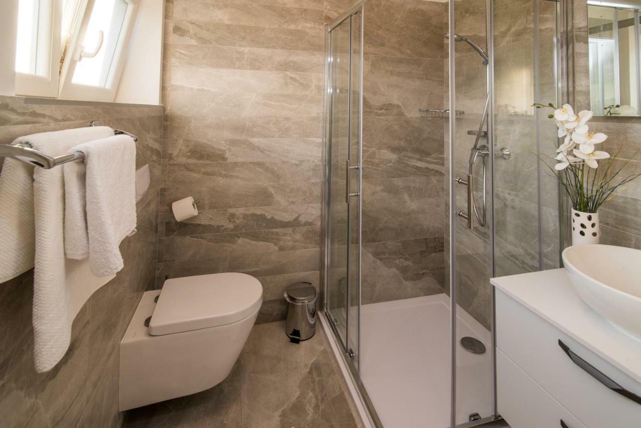 Luxury Apartment Imperia Krk Town Eksteriør billede