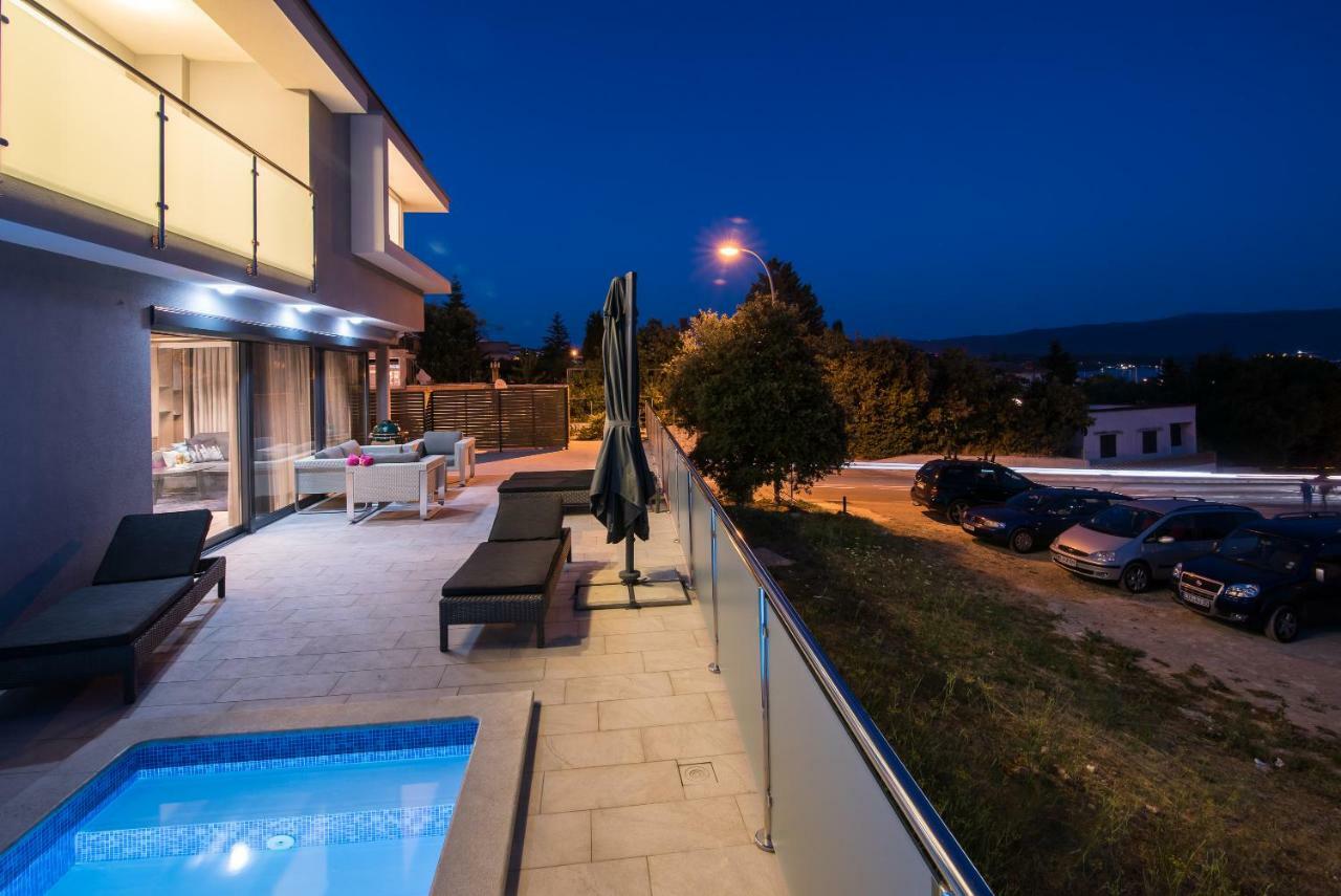 Luxury Apartment Imperia Krk Town Eksteriør billede